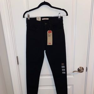 Levi high waisted jeans